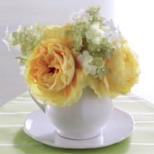 Tag Stem Floral Bouquet - 6 in Whtie - Closeouts