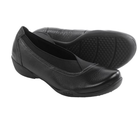 Taos Footwear Lilli Shoes Slip Ons For Women