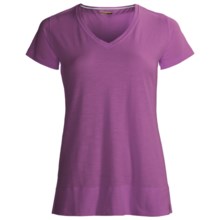 Tasc Oceanside V-Neck Shirt - UPF 50+, Short Sleeve (For Women) in Orchid - Closeouts