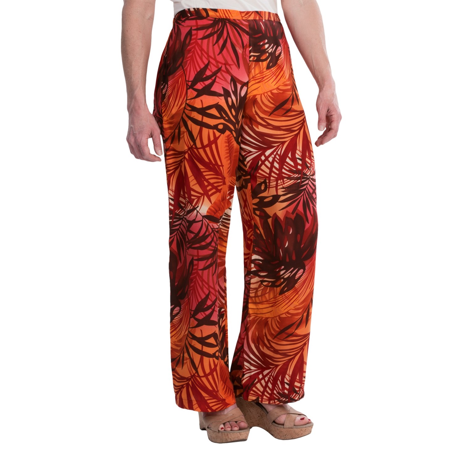 read about plus size travel wear outfits