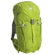 Vaude Powder Light 30 Backpack in Chute Green - Closeouts