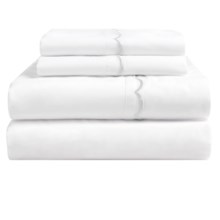 45%OFF シートセット ウエストホーム刺繍ホタテシートセット - キング、300 TCの綿パーケール Westport Home Embroidered Scallop Sheet Set - King 300 TC Cotton Percale画像