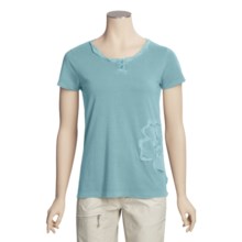 White Sierra Sugarloaf Henley T-Shirt - Short Sleeve (For Women) in Scuba - Closeouts