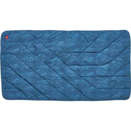 686 Puffer Bantam Blanket - Waterproof, Insulated in Vintage Blue Waves