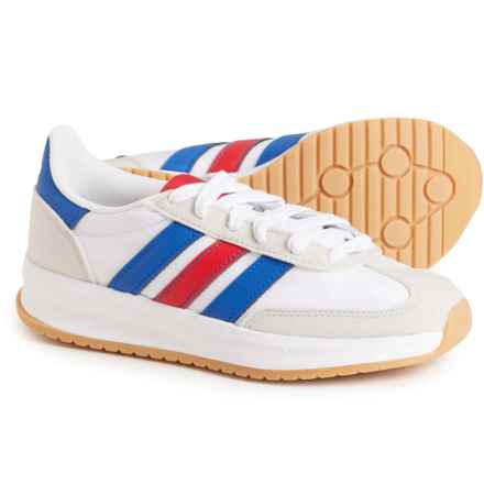 adidas Boys Run 70 2.0 Sneakers in Ftwr White