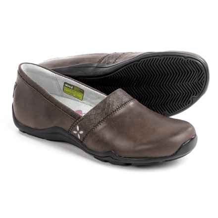 Chaco Sloan Shoes For Women Save 50 Ahnu Jackie Pro Shoes Leather Slip Ons For Women In Coffe