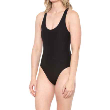 ANDIE The Catalina One-Piece Swimsuit - Built-In Bra in Ribbed Black
