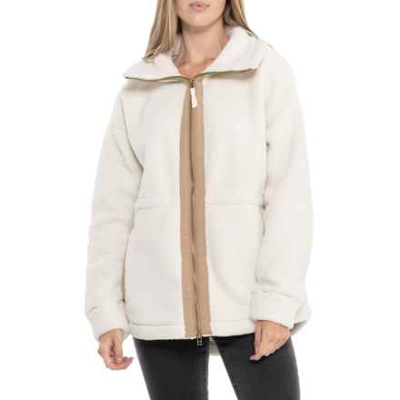 Aspen Cinched Stadium Coat in Whitecap Grey Tan Trim