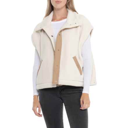 Aspen OVERSIZED SNAP FRONT FLEECE VEST -  FOR WOMEN in Whitecap Grey Tan Trim