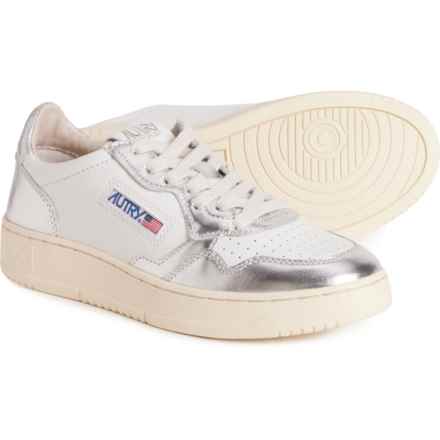 AUTRY Medalist Low Sneakers - Leather (For Women) in White / Silver