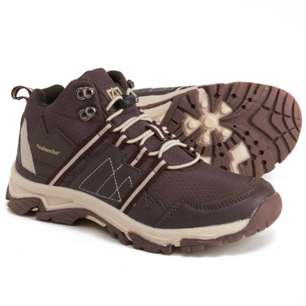 youth hiking boots clearance