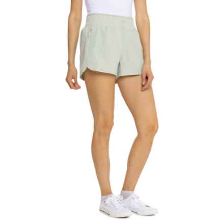 Avalanche Stretch-Woven Shorts - 3.5” in Desert Sage