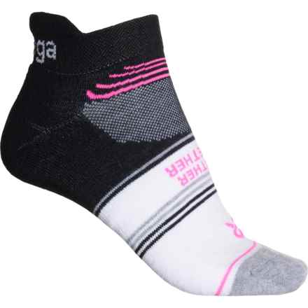 Run Lightweight No-Show Liner Socks - Below the Ankle (For Women) in Black/White/Pink