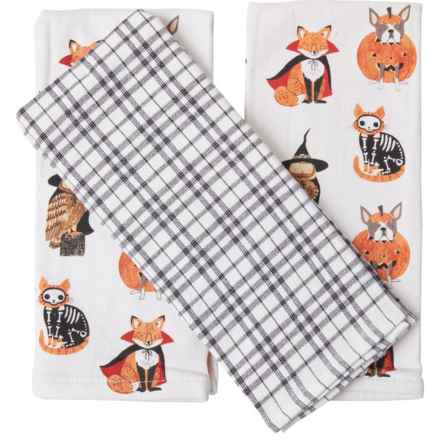 Bella Lux Sweet Halloween Critter Toss Halloween Kitchen Towels in Orange Multi