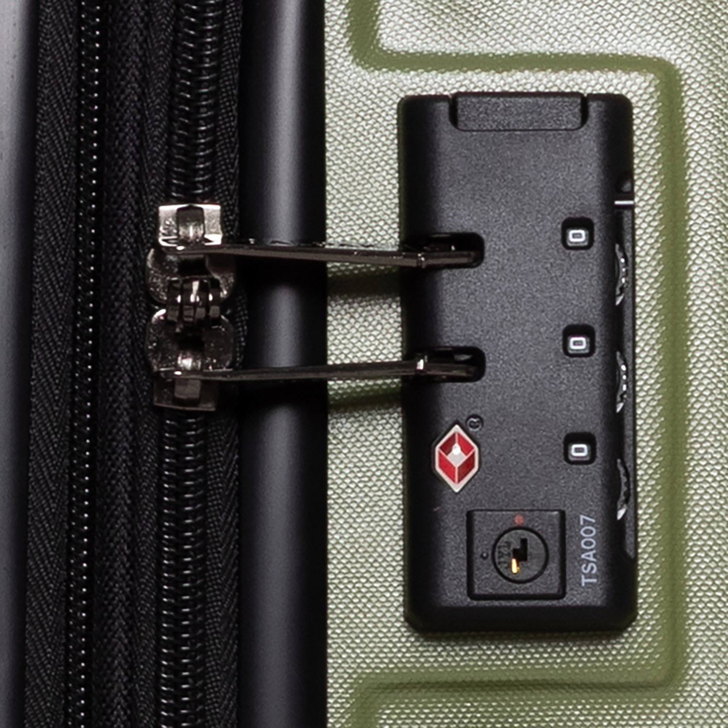 CalPak 24” Harper Spinner Suitcase - Hardside, Expandable, Pickle