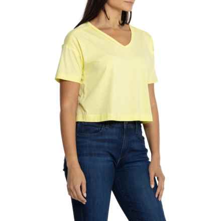 C&C California Boxy V-Neck Crop T-Shirt - Short Sleeve in Elfin Yellow