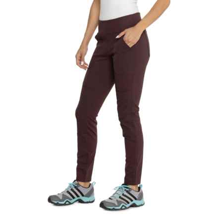 Carhartt 102482 Force® Fitted Midweight Utility Leggings in Blackberry