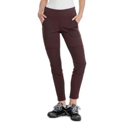 Carhartt 102482 Force® Fitted Utility Leggings - Midweight in Blackberry