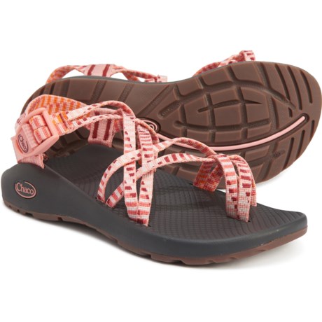 womens pink chacos