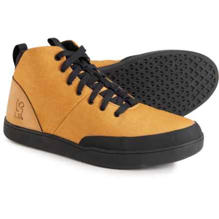Chrome Bromley Mid Boots (For Men) in Wheat/Black