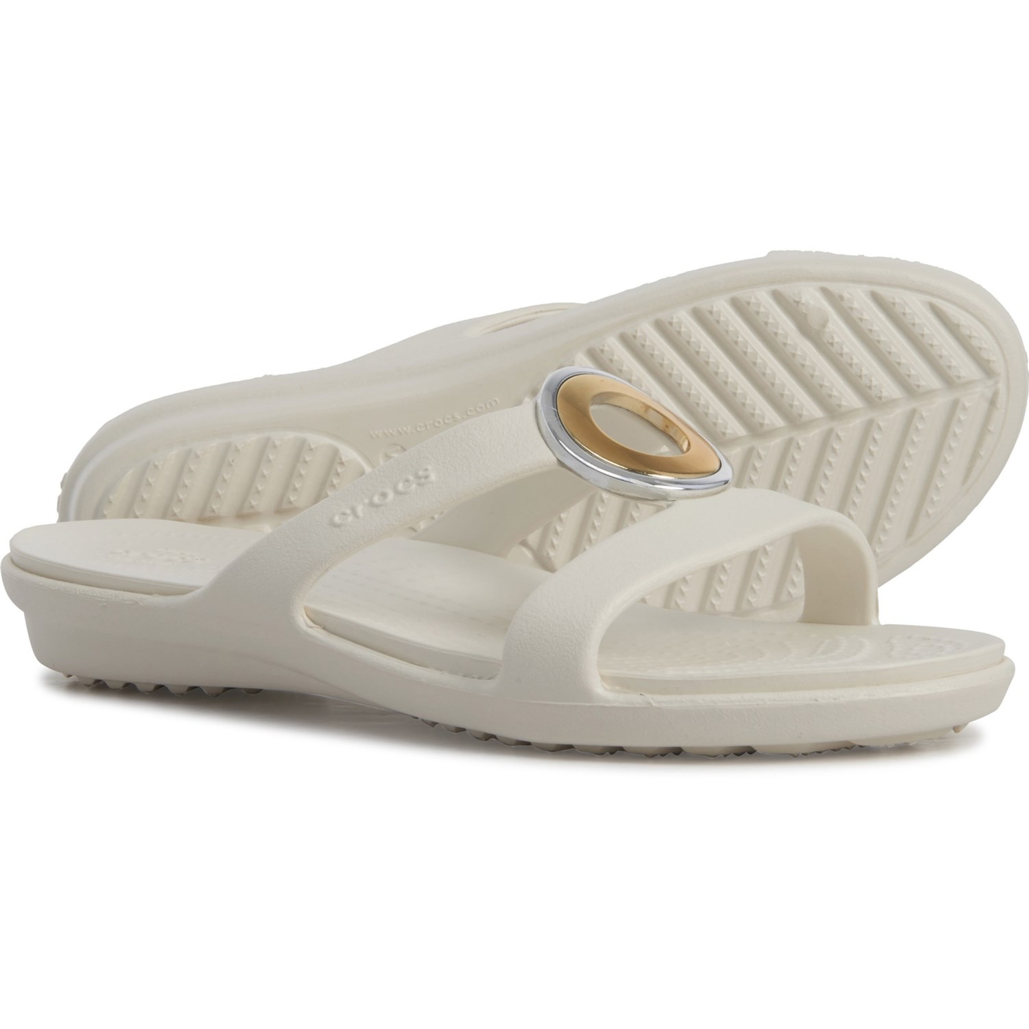 crocs women's sanrah metal block slide sandal