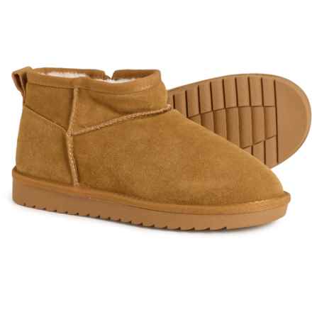 Cushionaire Girls Hip Low Shearling Boots - Suede in Chestnut
