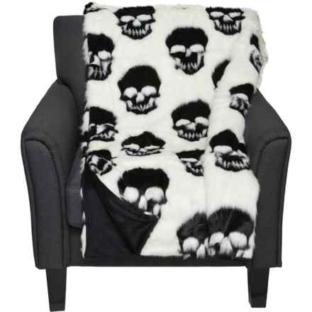 Moda Skulls Knit Throw Blanket - 50x60” in Black/White