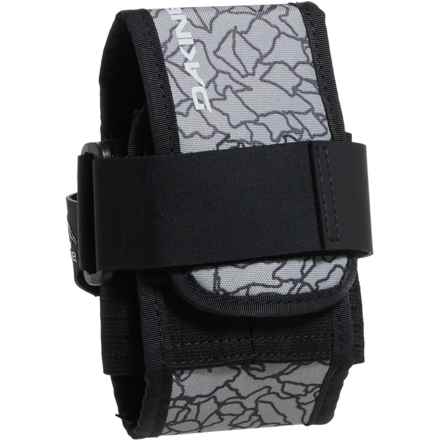 DaKine Gripper Compact Flat Repair Pack in Griffin Treeline/Black