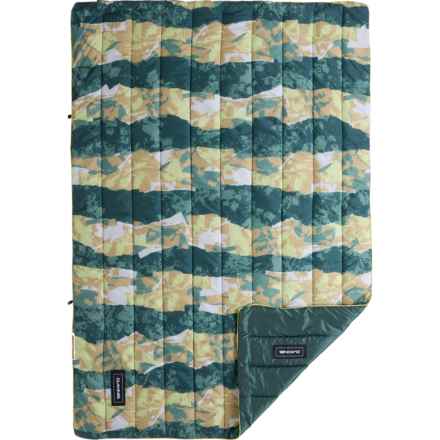 DaKine Performance Camp Blanket - 75x52” in Green