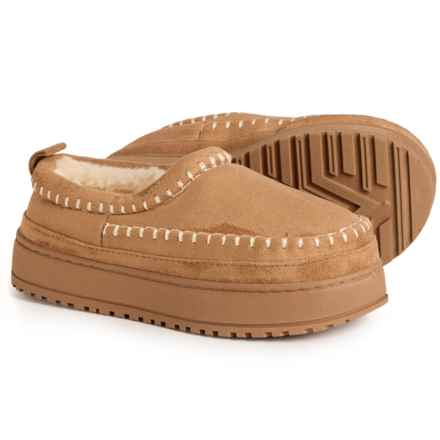 DaKine Premium Memory Foam Moccasins (For Women) in Chestnut