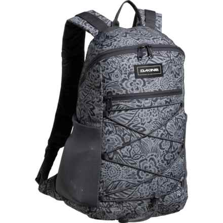 DaKine WNDR 18 L Backpack - Petal Maze in Petal Maze