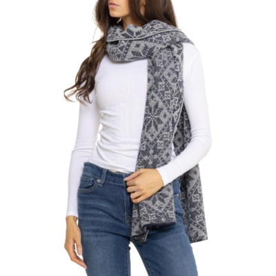 (取寄) ダーレオブノルウェー ロゼ スカーフ - ウール-カシミヤ Dale of Norway Rose Scarf - Wool-Cashmere  Navy dale-of-norway-rose-scarf-wool