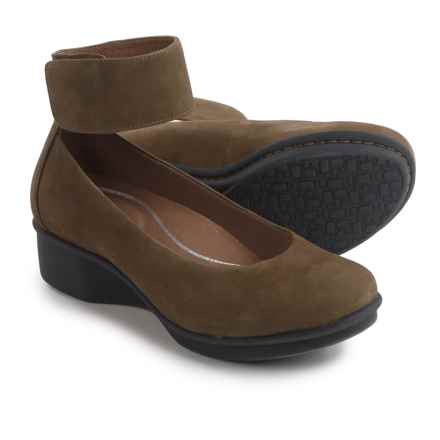 women's dansko shoes clearance