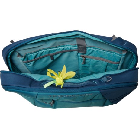 deuter aviant carry on 28 litre backpack