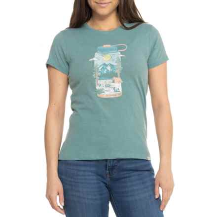 DNU - MOUNTAIN & ISLES Water Bottle Graphic T-Shirt - Short Sleeve in Beach Glass Heather