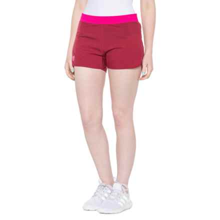 Dynafit Vert 2 Shorts - Built-In Briefs in Beet Red