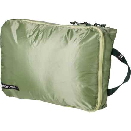 Eagle Creek Pack-It® Isolate Clean-Dirty Cube - Medium, Mossy Green in Mossy Green