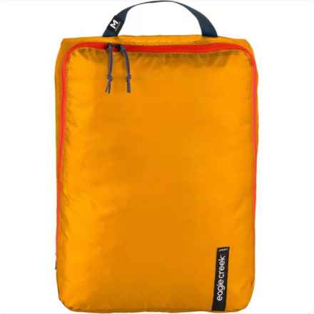 Eagle Creek Pack-It® Isolate Clean-Dirty Cube - Medium, Sahara Yellow in Sahara Yellow