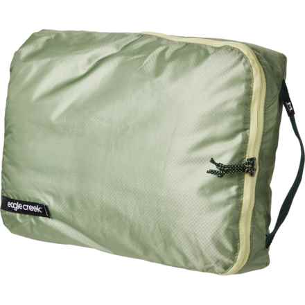 Eagle Creek Pack-It® Isolate Cube - Medium, Mossy Green in Mossy Green