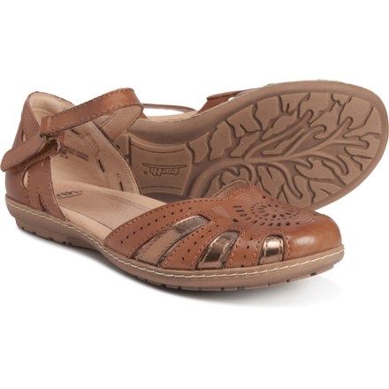 earth cahoon sandals