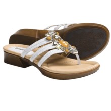Earth Saffron Sandals (For Women) in White Leather - Closeouts
