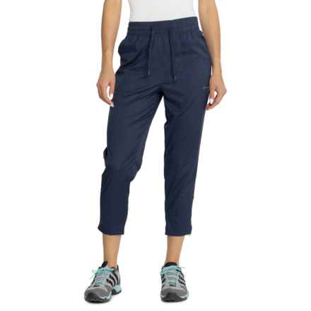 Eddie Bauer Lake Town Capris in Navy Blazer