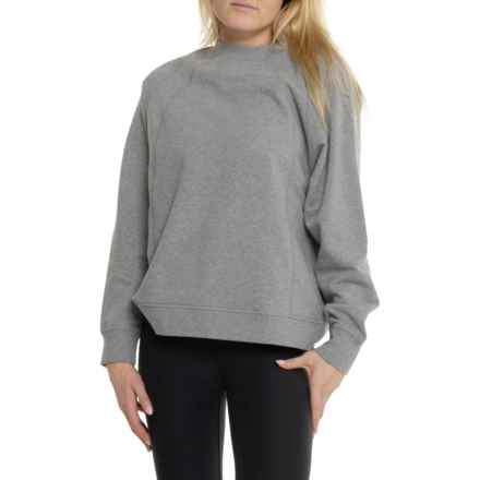 Eddie Bauer Motion Cozy Sweatshirt in Htrgry