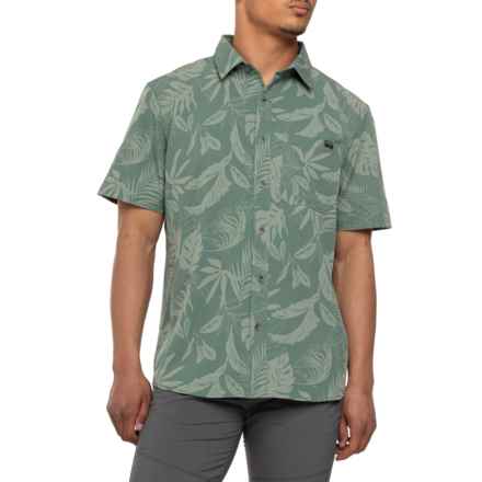 Eddie Bauer Walkers Woven Shirt - Short Sleeve in Duck Green Island Leaves