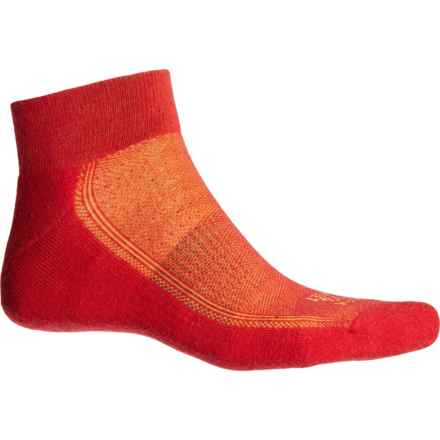 Farm to Feet Austin Light Cushion Socks - Merino Wool, Quarter Crew (For Men) in Molten Lava