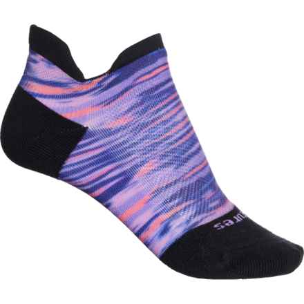 Feetures Elite Light Cushion No-Show Tab Socks - Below the Ankle (For Women) in Reflection Purple