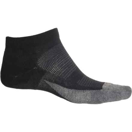 Feetures Elite Max Cushion Low-Cut Socks - Below the Ankle (For Men) in Black