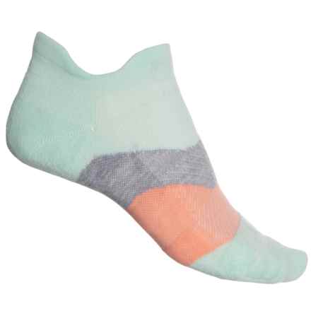 Feetures Elite Max Cushion No-Show Tab Socks - Below the Ankle (For Women) in Move Aside Mint