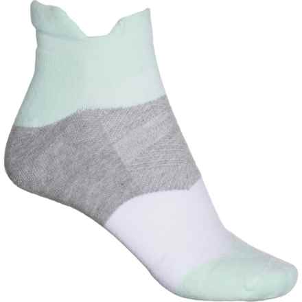 Feetures Golf Max No-Show Tab Socks - Below the Ankle (For Women) in Match Mint