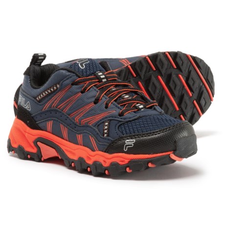 boys trail shoes